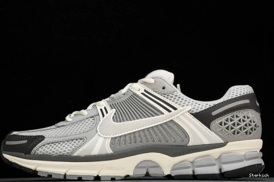  Vomero Vast Zoom  5 BV1358-001 Nike Grey 1012